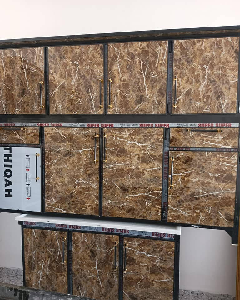 كاونترات مترين عدل 3 قطع احطاطة 
متوفر الان لدى 👇👇
مجمع السيد عمار للأثاث 
العنوان / تكريت مجاور المحكمة القديمة وكاتب عدل 
للاستفسار ***********
