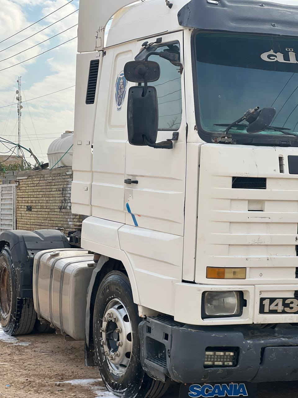 سلام عليكم سكانيا 143 صفر عشره  كير ٩٠٠مكفول ٣ب٣ رقم بصره انكليزي سنويه جديده مسجله صهريج تخم تاير الاستفسار تصل ***********,, ***********
