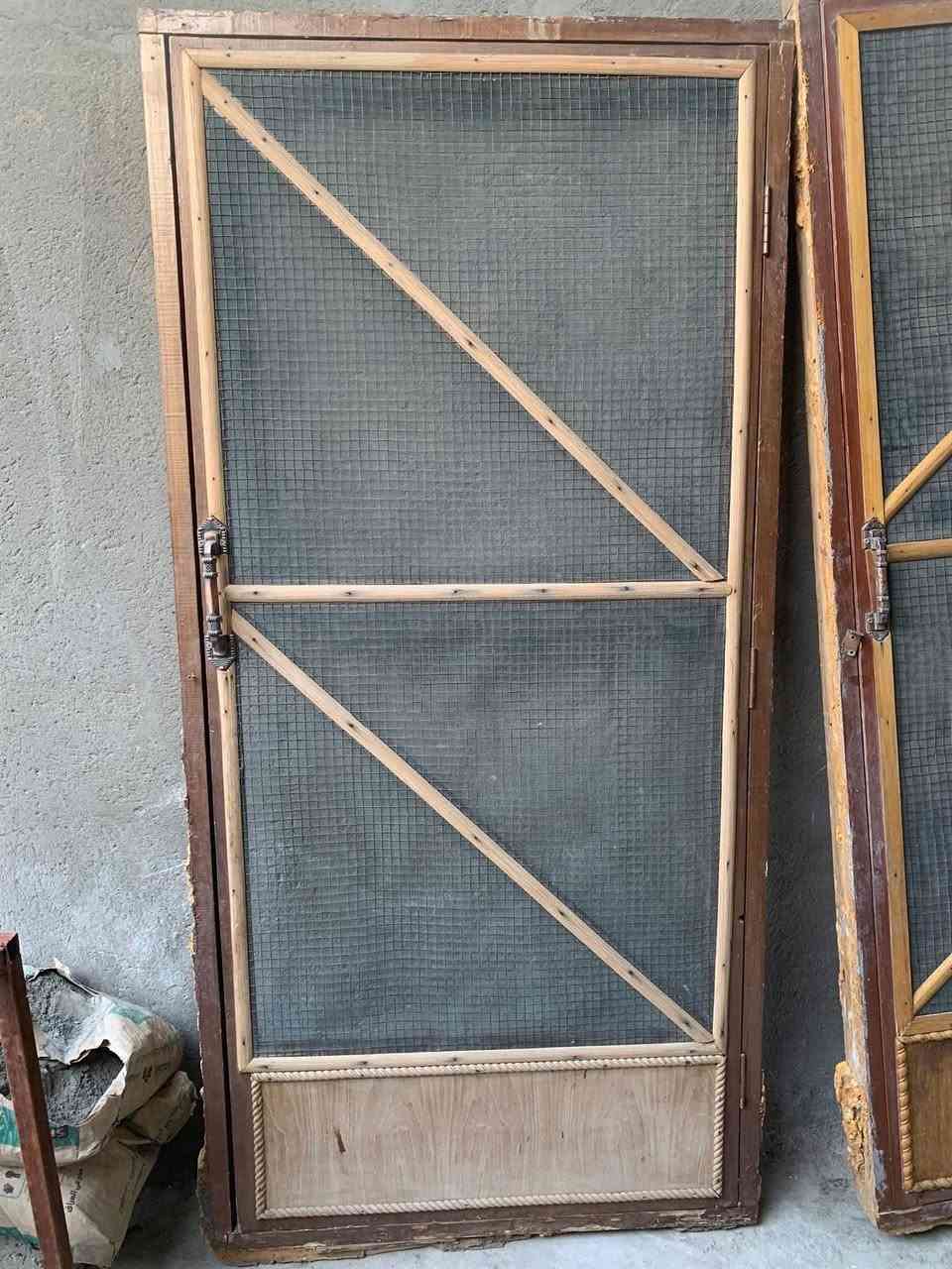 السلام عليكم متاح باب مانع حشرات تفصال عدد2باب تكمه ثقيل موعادي جرجوبه عشره جاوي سيم مغلون وسيم ناعم  يدات مرتبات س 175نينهن وبيهن مجال قليل المكان زعفرانيه الاتصال ***********
