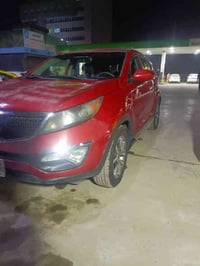 سبورتج 2015 سياره نضيفه وحلوه وماناقصها شي وارد امريكي حادث جاملغ الاي...