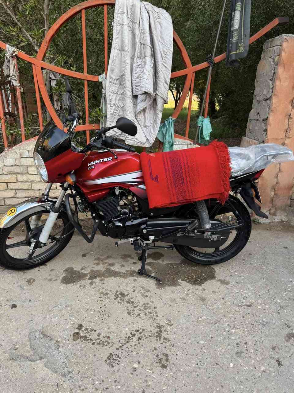 للبيع هيرو 23شوفت عينك لماطور كفاله وبلادي من تاير لتاير  ورقم وسنويه بسمي وباقي تفاصيل ع رقم ***********
