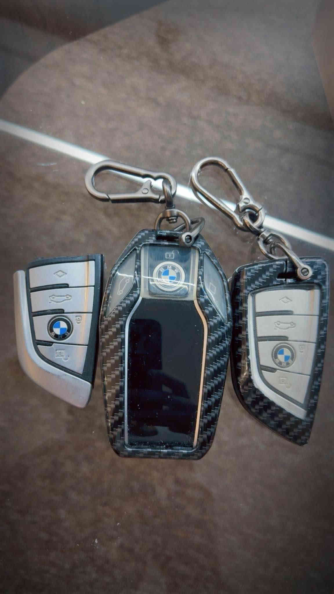 للبيع للبيع✈️✈️✈️

🚘 BMW 540 i kit M موديل 2018 – ملك الطريق بفخامة
⚡ لون أسود نفطي متغير × مقصورة أوف مشمشي فاخرة
📍 العنوان: العامريه 
السعر 29000 دولار 
للاستفسار ***********

━━━━━━━━━━━━━━━━━━━
✨ المواصفات العامة:
▪️ محرك تيربو بقوة عالية واقتصادي
▪️ نظام دفع خلفي + وضعيات قيادة متعددة
▪️ عداد فقط 90 ألف كم
▪️ فول مواصفات وارد الماني ضمان دولي 3 بصمات 
▪️ حادث بسيط جدًا بالعراق شخط بين الباب والجاملغ الخلفي عكس السايق بدون ايرباك 
▪️ رقم أربيل – فحص وهزة وسنوية كله جديد جاهز نقل ملكية
▪️ لا تحتاج أي تصليح… مناقصة شي

━━━━━━━━━━━━━━━━━━━
🛋 الداخلية والتجهيزات:
▪️ مقصورة جلد مشمشي فاخرة مع تحكم كهربائي كامل خزن ميموري الشكنات كلها 
▪️ شاشة كبيرة مع نظام ملاحة
▪️ أضوية أمبيانت داخلية متعددة الألوان
▪️ نظام صوت فاخر
▪️ تسخين مقاعد + تبريد + تسخين ستيرن 
▪️ شاحن لاسلكي + بصمة تشغيل
▪️اربع ابواب بصمه وشفط 
▪️سلايد روف 
▪️مري شفط وقلاب 
▪️5 كامرات 
▪️رادار حجم الكبير المرغوب 
▪️السياره فول للاخير 

 
━━━━━━━━━━━━━━━━━━━
⚙️ التكنولوجيا وأنظمة الأمان:
▪️ رادار + تحذير خروج عن المسار
▪️ تسارع ذكي + مثبت سرعة متكيف
▪️ حساسات أمامية وخلفية + كاميرا 
▪️ كبح تلقائي للطوارئ
▪️ دخول وتشغيل بدون مفتاح (Keyless)
▪️  هاند بريك كهربائي
 صندوق كهربائي ذكي 
نظام داتا شو 
التحكم بالشاشة الوسطية بواسطة الايمائات اي حركة اليد

━━━━━━━━━━━━━━━━━━━
💰 السعر: 29000 دولار فقط
📞 للاستفسار: ***********
📌 سيارة فخامة + أداء + نظافة… جاهزة للسفر الاسكندرية
