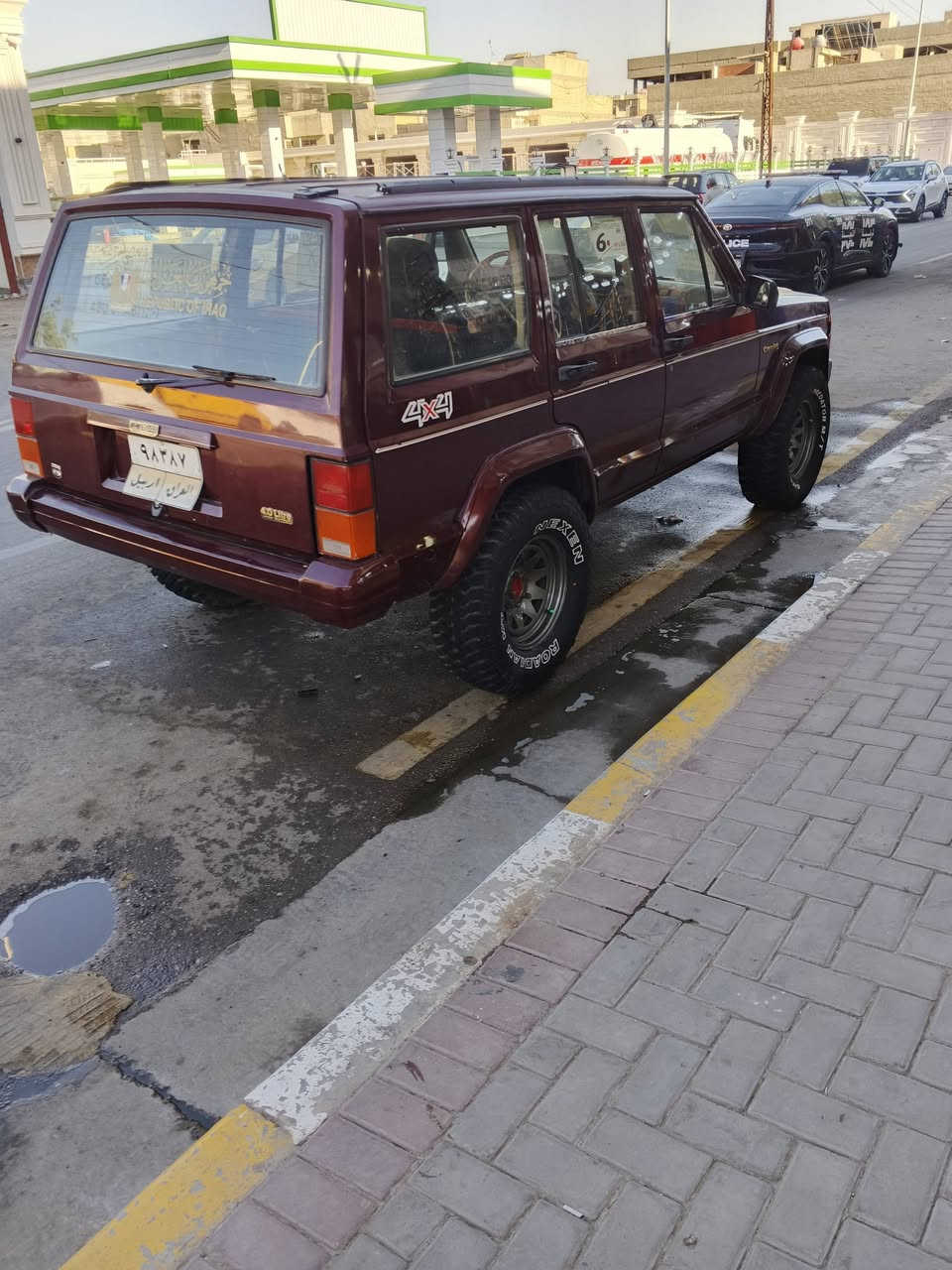 سلام عليكم سياره كفاله عامه عده التبريد كله بلاديه فول أوتو ماتيك كشنات كهربائية فور ويل 4×4 مكاني بغداد العضمية ***********
