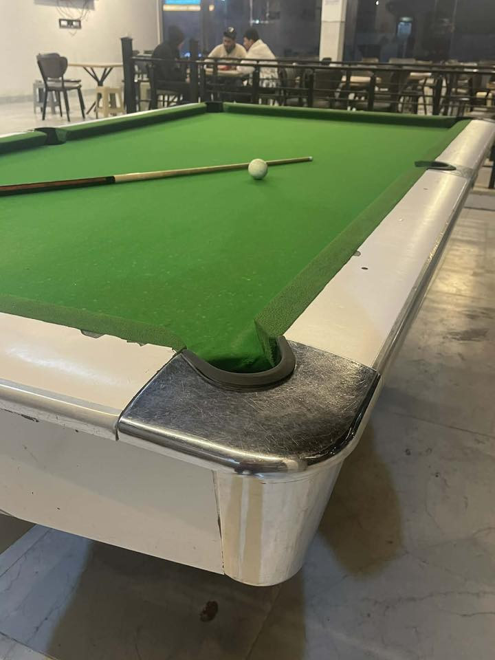 ميز للبيع سعر 600الف العنوان الموصل ***********
