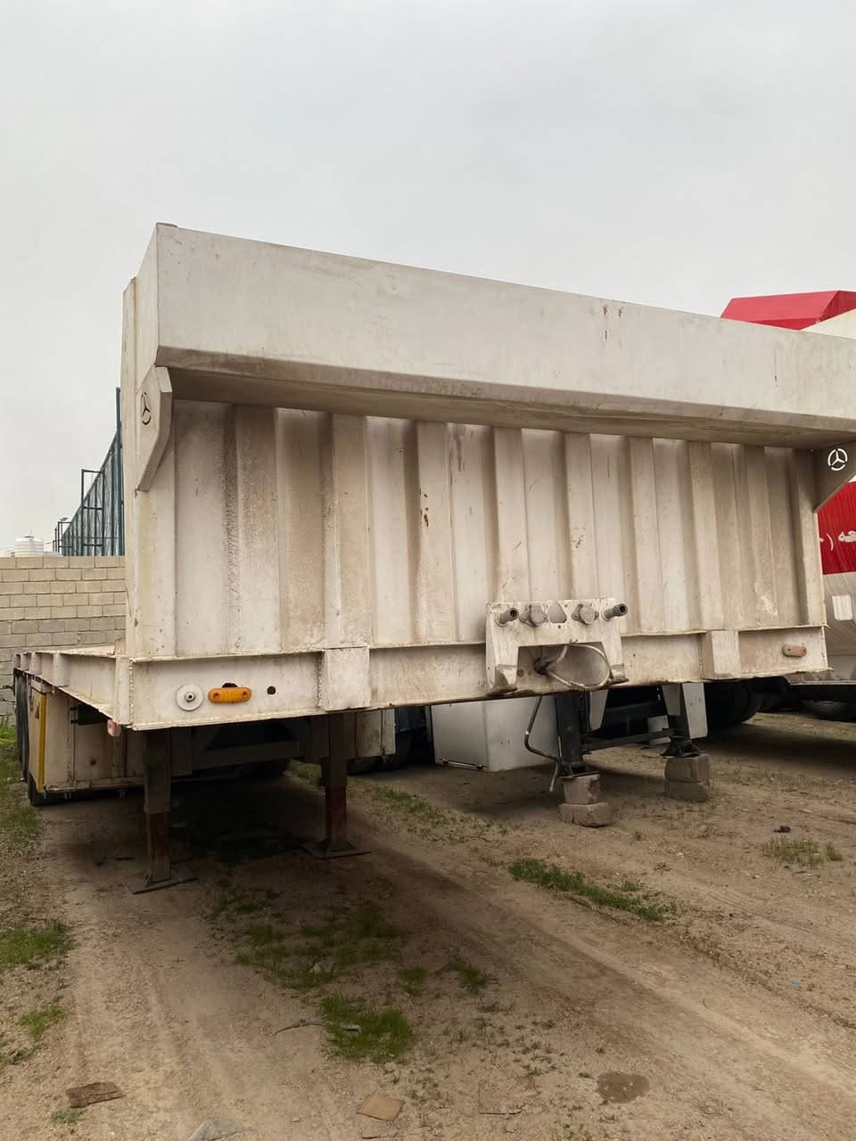 السلام عليكم 

للبيع عربانه فلات 

4 دناكير دبل تاير

نوع الدناكير:صيني مربع

طول العربانه:ونص.12متر 

العربانه موجود في معرض عادل 

عنوان كركوك مقابل جسر واحد حزيران 

سعر عربانه 70$ بي مجال قليل 

***********
