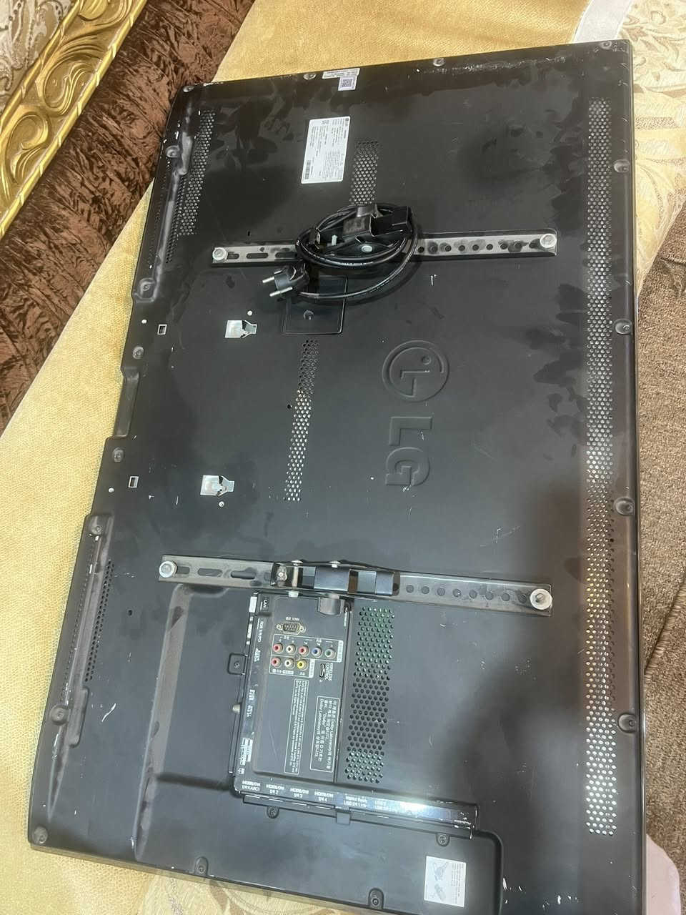 بلازمة جبيرة ال جي اصلي 
مامصلحة ابد 
ماعرف ياحجم جبيرة ونضيف كلش 
سعرة ١٧٥ الف 
المكان الزبير ***********
