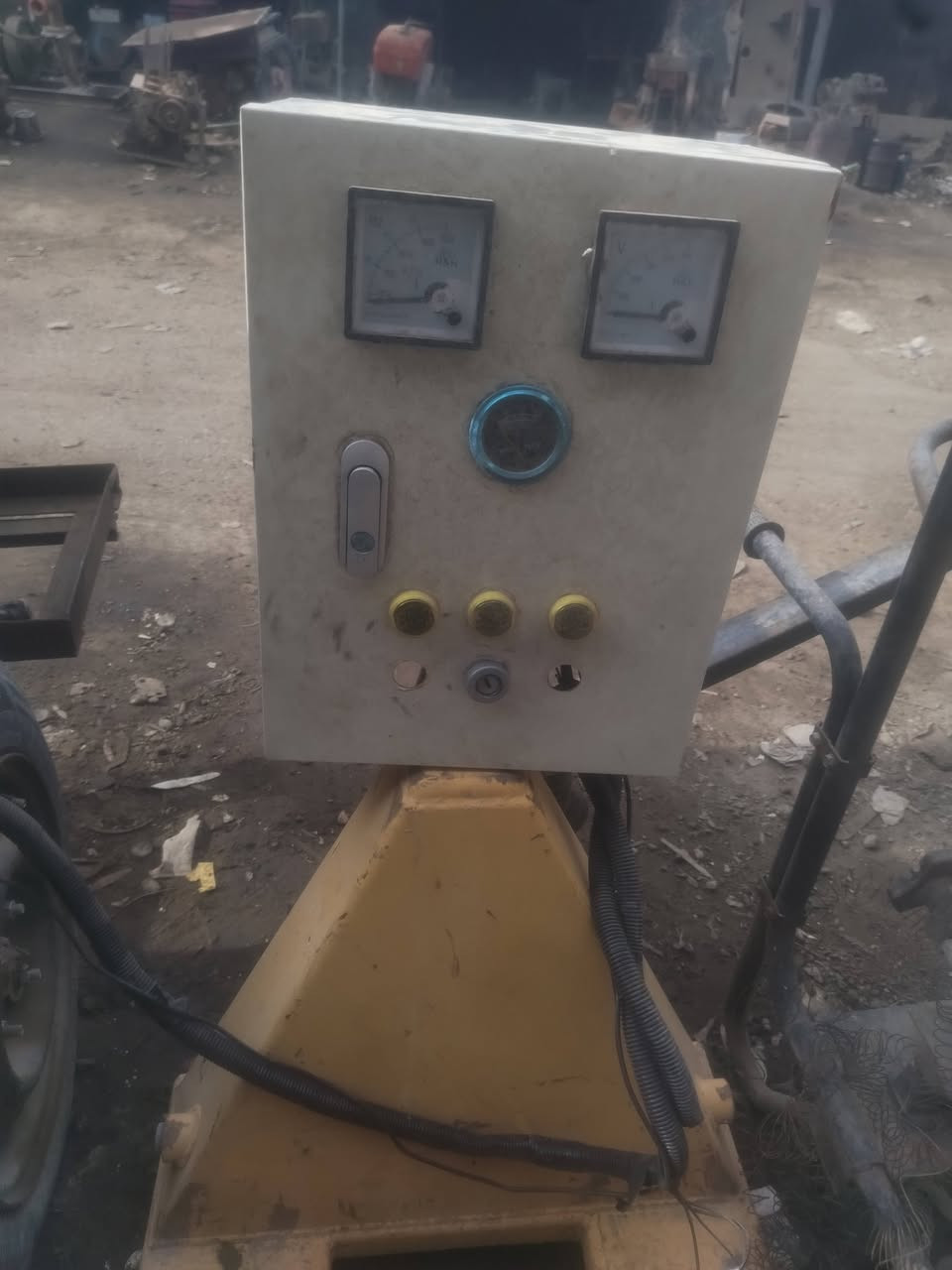 السلام عليكم محرك للبيع كيا سامسونج مولد 20كيفي   سامراء الصناعية القديمة ***********.
