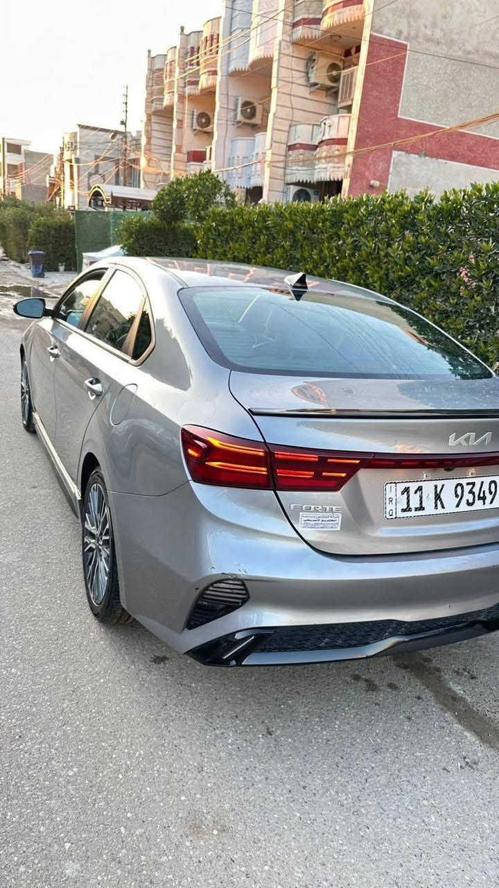 السلام عليكم 
للبيع فورتي GT Line دوش 2000⚡ اعلى فئة بل فورتي 2023حادثها قطعه وحده جاملغ امامي الايسر مبدل فقط  بلادي اصلي✅

 وجاملغ صبغ من امريكا ماشية 53 الف 
 
تدفئه تبريد 🆕 كشنات  كهرباء ⚡️   كشنات حضن شفتات بل ستيرن رادات امامي وجانبي وخلفي ⚡ تشغيل عن بعد 

مكاني بغداد الشعب  :***********
السعر:159 ورقة قابل للتفاوض
