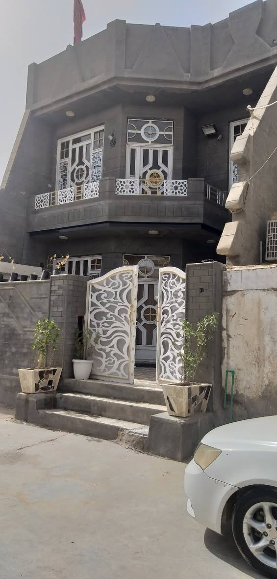 السلام عليكم 
بيت للبيع مساحه ١
٥٠ م العزيزية. الحي العسكري
قرب روضة قطر الندى


**إذا كنت صاحب هذا الإعلان وتريد حذفه لأي سبب، رجاءا أرسل رسالة إلى الدعم الفني**