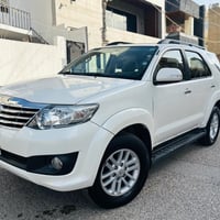 تۆیۆتا - فۆرچنەر  fortuner شەش پستۆن V6 سێ ریز کوشن مۆدێل ٢٠١٤ مانگی ٥...