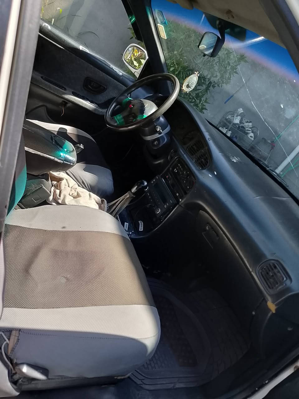 سلام عليكم سوناتا 2موديل 94رقم بغداد وبسمي سياره حلوه وحاهزه***********
