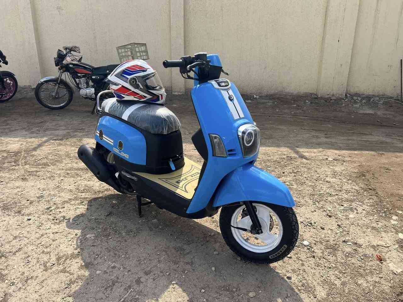 دراجه بوليسي نوزل دراجه خير من الله مكفوله من مكينه ومن كلشي والدراجه احله من الصوره نكره سلف ولا تخر كهربائياته كله شغاله 
السعر 800 وبيه ومجال حك الجيه مستعجل على بيعته الله شاهد 
رقم /*********** فقط اتصال
