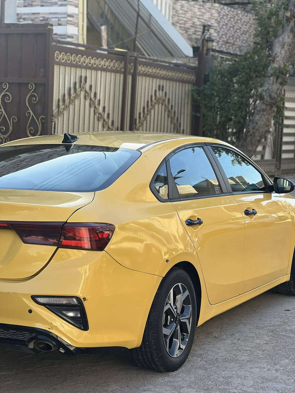 سلام عليكم سياره فورتي 2021 وارد أمريكي محرك 2000 دوش ماشيه 130 ألف نص فول لبيع تواصل ***********
