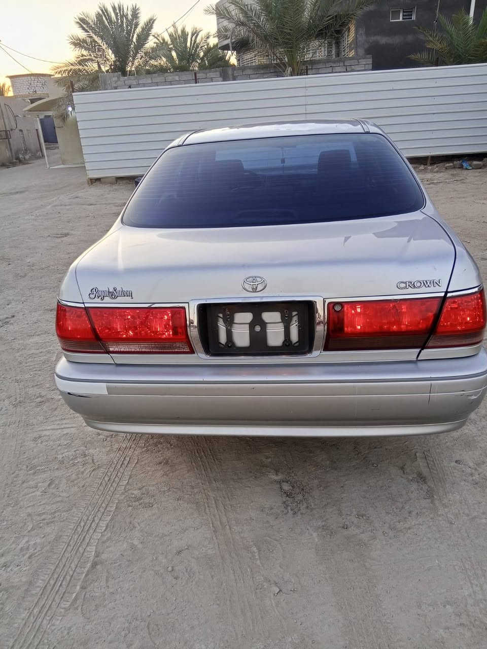 السلام عليكم سياره جنون ملكه لبيع مديل 2000 مكينه ديفور الزقير دكمتين ويل نجمه الكشنات كهربائيه الشاشه لمس السعر 65 واصله لكمرك السياره زاهزه من كلشي السياره مفحوصه واصله كمرك الاتصال ‏‪***********‬‏
