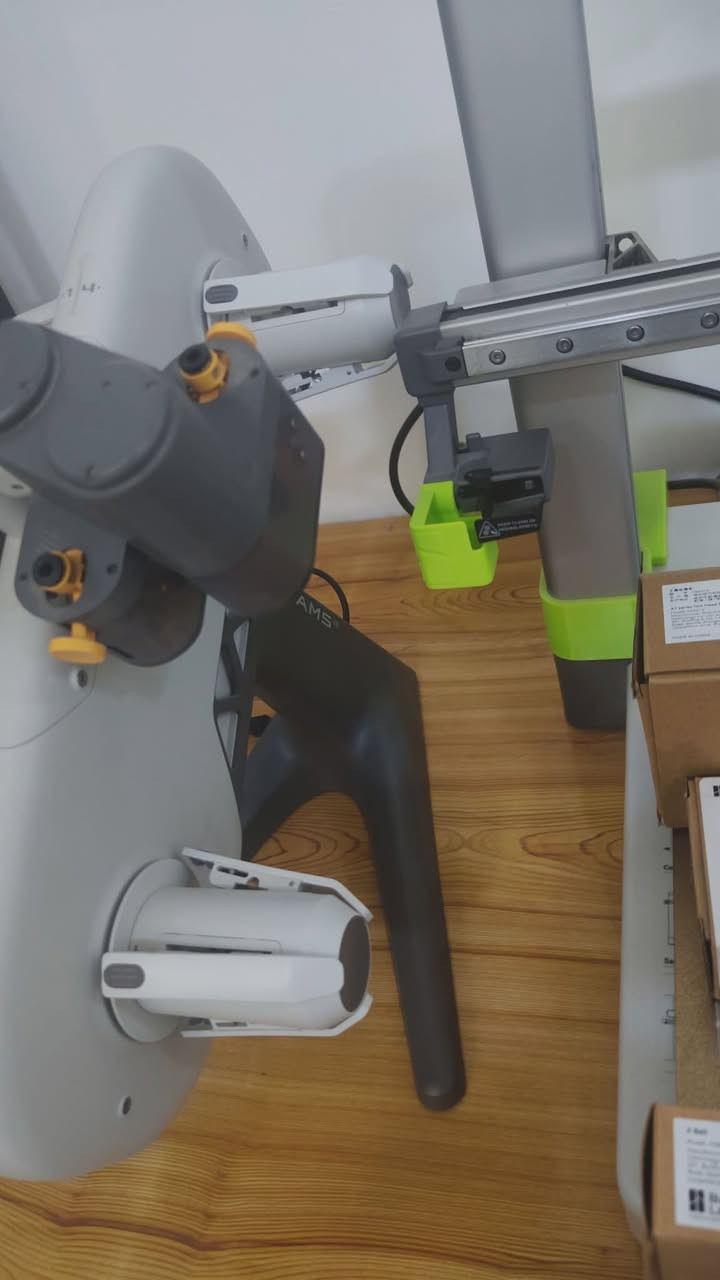 السلام عليكم 

 طابعة 3D Bambu Lab A1 بحالة ممتازة مع نظام AMS لتعدد الألوان، بالإضافة إلى مجموعة من قطع الغيار.

المنشاء أستراليا

السعر 800 الف قابل للتفاوض البسيط، وللاستفسار يرجى التواصل


**إذا كنت صاحب هذا الإعلان وتريد حذفه لأي سبب، رجاءا أرسل رسالة إلى الدعم الفني**