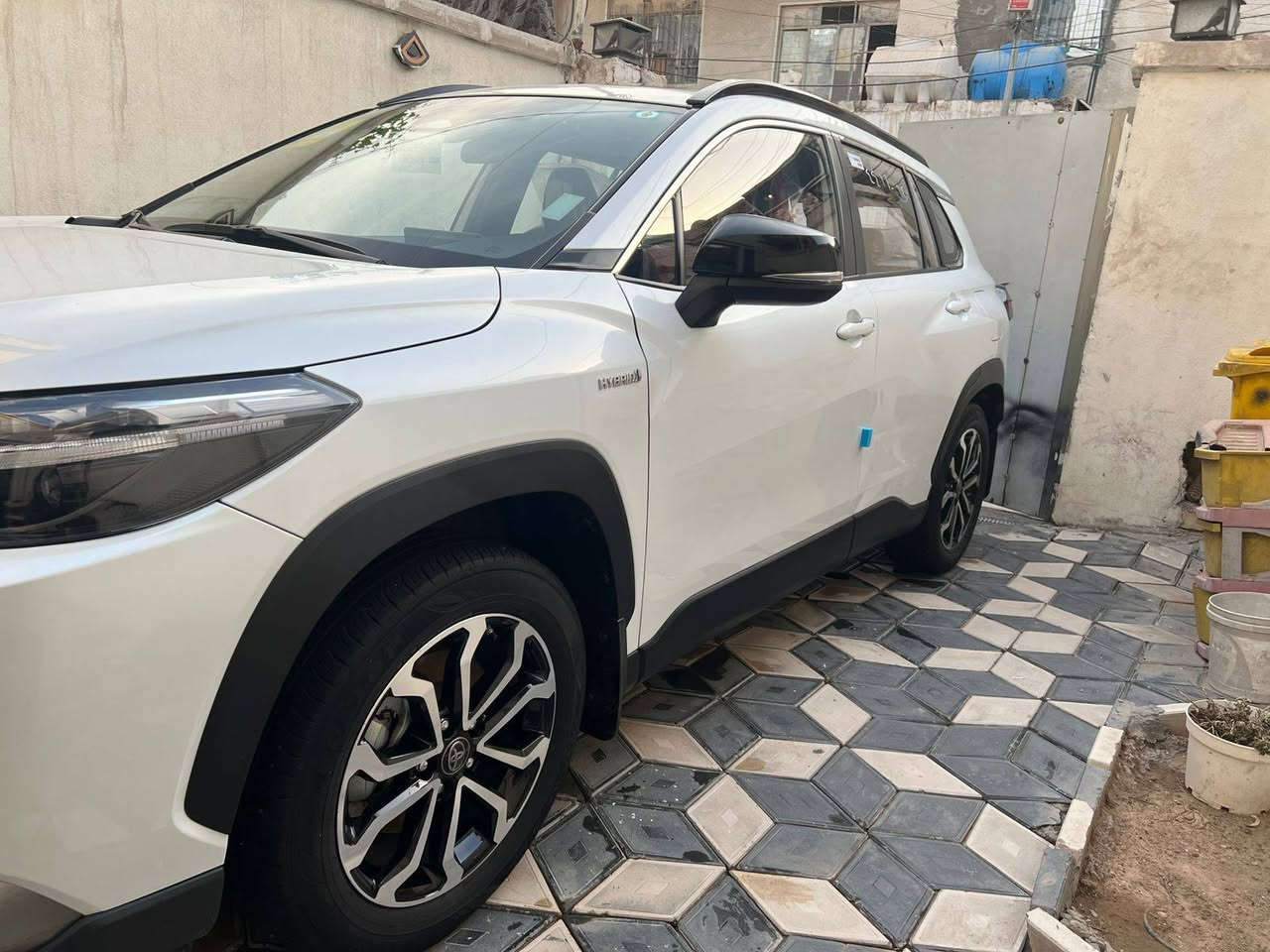 فروت لندر ٢٠٢٤ اس بلاك علامه زركه ماشيه ٣٨ فول مواصفات داخل احمر حمالات لايت لد ٤ عدسات كشنات كهرباء مكفوله من صبغ والبارد فقط ملاحضتين بصور موجودات سعر ٢٥ ونص ***********
