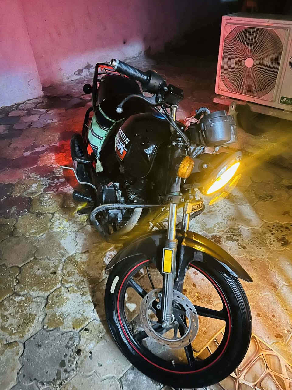 للبيع دايون نفخ اوراق مكينه. 200 الدراجه اصوليه. متوازي عله بيعتهه. المكان كربلاء. الدراجه. بسمي. السعر نتصل ***********
