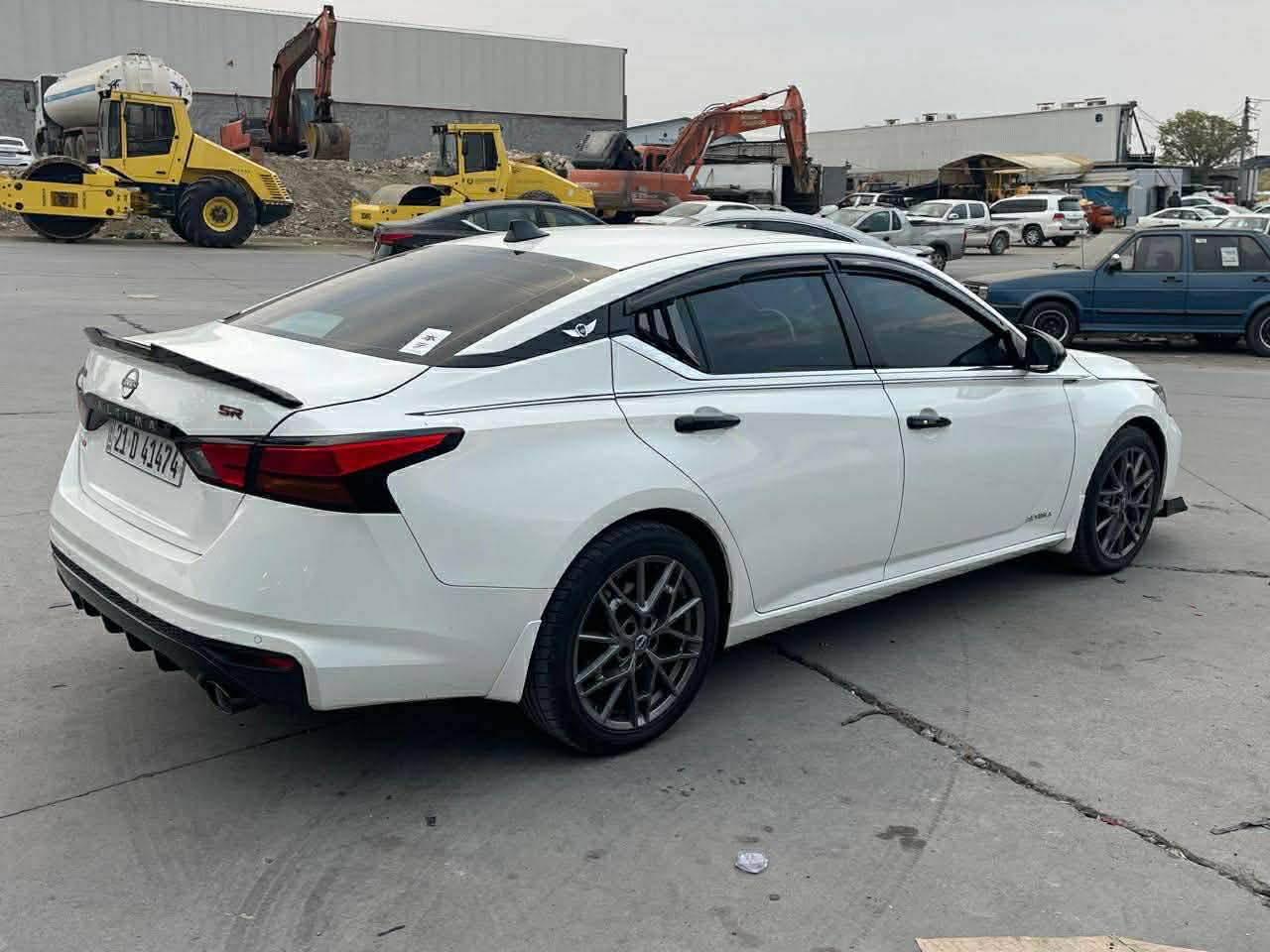 ‎Altima S 2023
٤ پارچە بۆیاخ
سەنەوێ تازە و بێ کێشە سەیارەکە لۆک لۆکە 

0770 104 9192‎ السليمانية, العراق
