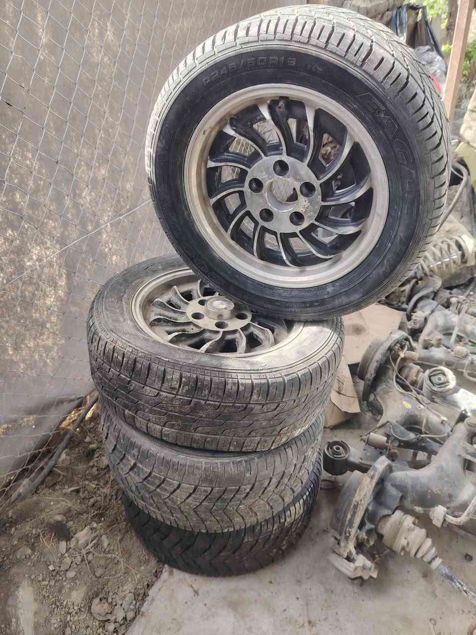 سلام عليكم من رخصة الادمن المحترم وياله واطارات حاويه اصليه مكاني بابل ناحية النيل ***********
