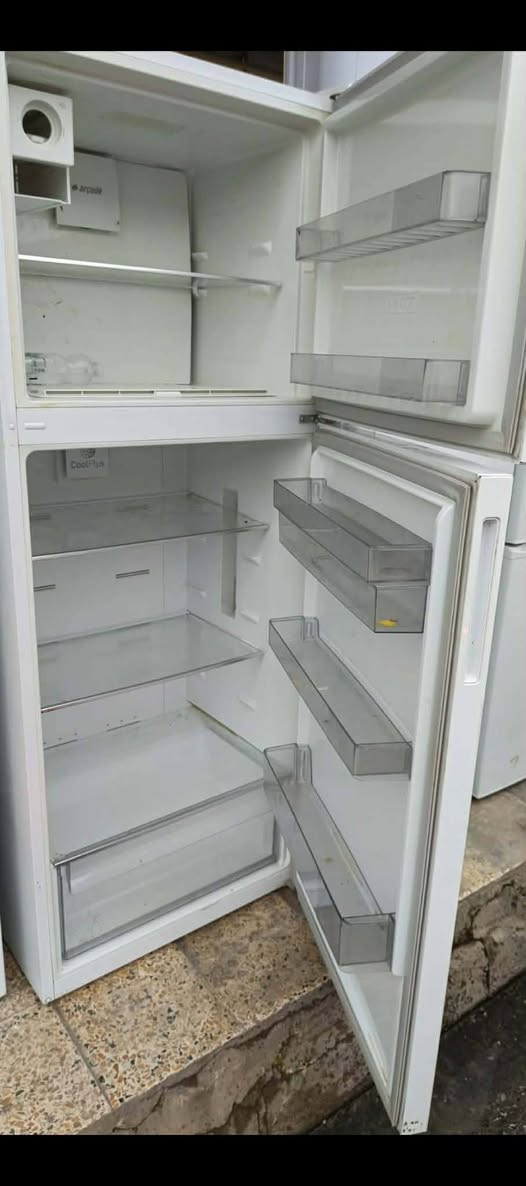 للبيع ثلاجه كلش نظيفه الحجم 22قدم شركة ارجلك السعر 250 وبيها مجال


**إذا كنت صاحب هذا الإعلان وتريد حذفه لأي سبب، رجاءا أرسل رسالة إلى الدعم الفني**