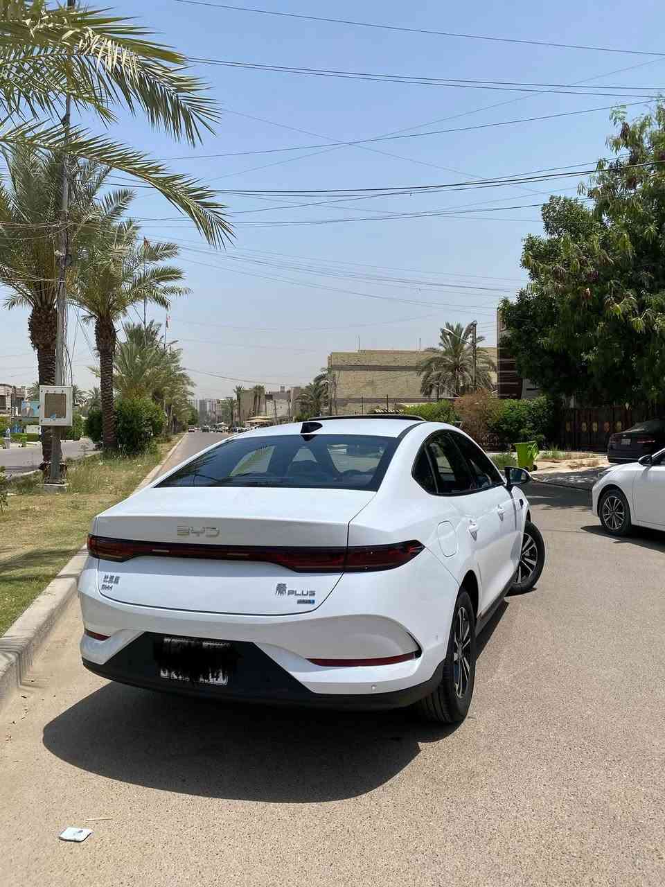 السلام عليكم للبيع فقط كن بلاس
الفووول ام ال١٣ كامره 
اوتو بارك 
سلايت روف 
مواصفات الفول معرووفه 
ماشيه ٥الف 
مكفوله كفاله عامه 
مكان السياره بغداد السيديه 
***********
