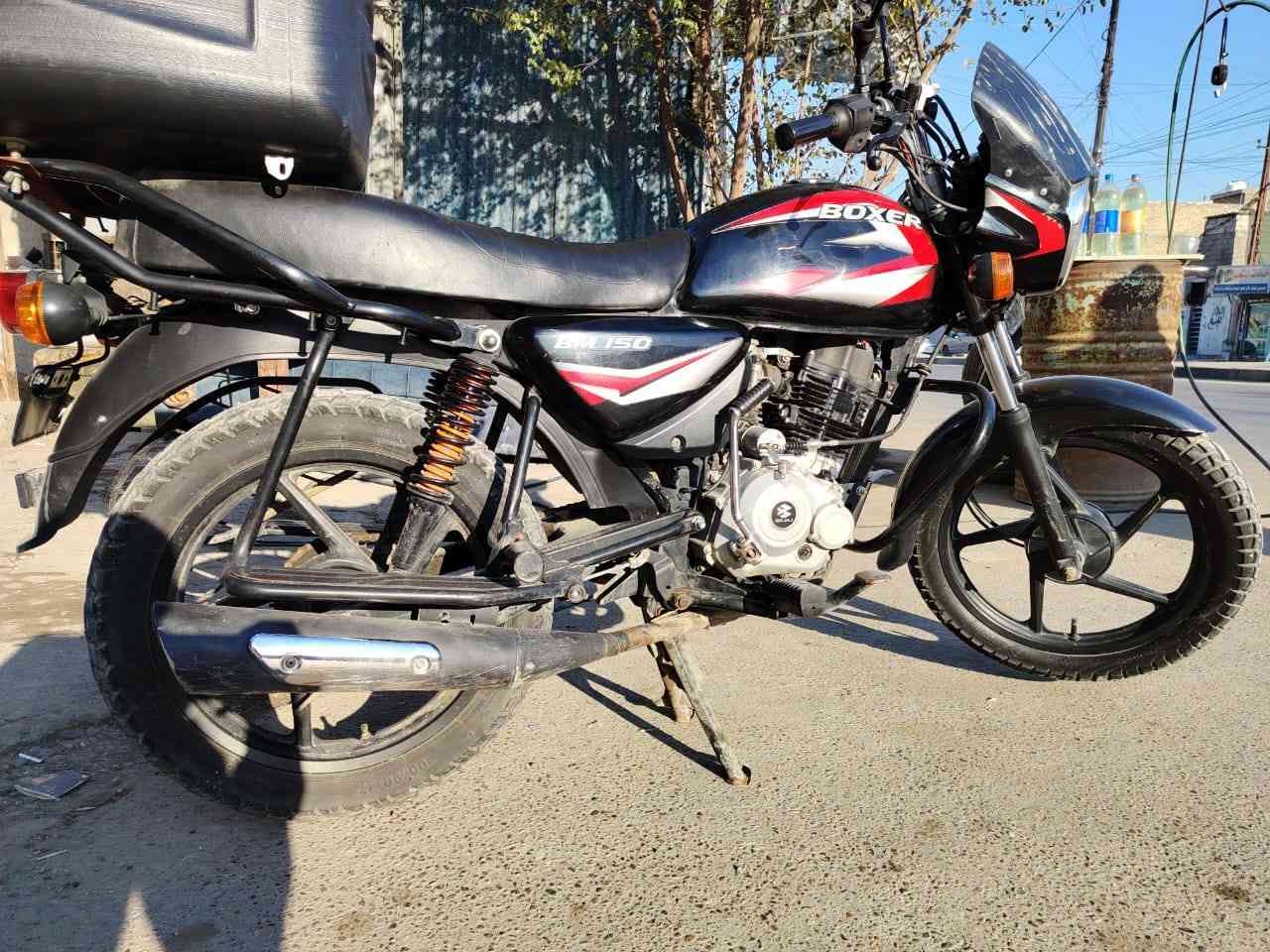 السلام عليكم دراجه مديل 23 رايده بمليونين و300 وبيهه للأستفسار
***********
