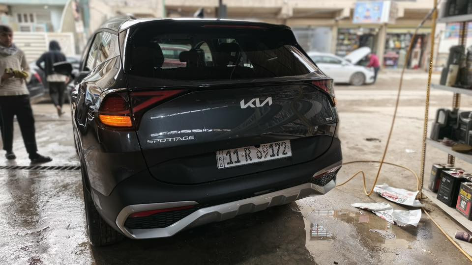 سبورتج هايبرد وارد امريكي للبيع
سبورتج وارد أمريكي
موديل 2024
هايبرد
ماشيه 14 ألف
دخول جديد
رقم بغداد
حادثها خلفي بأخر صوره موجود 
الدعاميه تبدلت نفس اللون 
والكتف الايسر تبدل نفس اللون 
بيها قطعه صبغ وشويه من الباب 
الايرباكات كلها سليمه 
والحادث من الخارج فقط ما واصل للداخل  

🔹 المواصفات 🔹
• شاشة كبيرة متصلة
• بصمة تشغيل
• تشغيل عن بعد
• لايت أمامي عدسات LED
• بكلايت LED
• رادار أمامي
• رادارات جانبية
• حساسات أمامية وخلفية
• فورويل AWD
• قيادة آلية
• توقف ذاتي
• إيقاف ذاتي (أوتو ستوب)
• أوتو هولد
• نظام منحدرات
• نظام قيادة (سبورت / إيكو / عادي / ثلوج)
• كيجات دجيتل فول حديث
• أشاير بالمراي
• كشافات
• كشنات جلد كهرباء
• هيترات بالكشنات
• تحكمات على المقود
• تبريد قطعتين
• تبريد بيانو لمس
• شحن وايرلس
• ويل كب كروم

سيارة جديده بعد ريحه الشركه بيها ، مواصفات كلش هوايه بيها 
سريعه كلش الي مجرب يسوقها يعرف سرعتها 
، اقتصادية وقوية بنفس الوقت
مكانها بغداد الدوره او حي حطين  

***********
