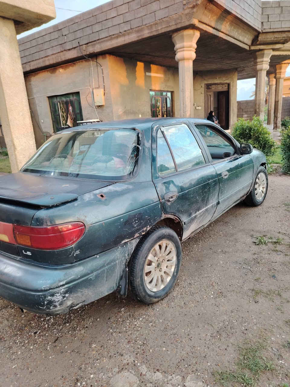 السلام عليكم للبيع سيفيه موديل 95 بغداد فحص مؤقت محرك تمام الكير تعبان السعر 10 وبيه مجال حك الجيه للتصال عل رقم *********** مكان بلد ناحيه يثرب
