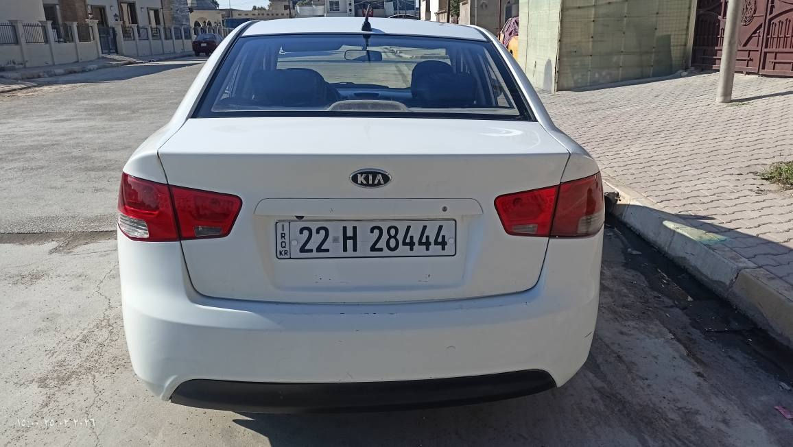 للبيع فقط كيا سيراتو  2012
سنوية لحد 2027 بأسمي 
رقم جديد بيها بطاقة بانزين
تبريد تدفئة
شاشة وكاميرا
بجم كبس بلادي
ضررها صندوك وجاملغ خلفي وباب وربع من باب السكن
يعني اربع قطع بدون دواخل
مكانها كركوك 
السعر93 بيها مجال بسيط
*********** كركوك, العراق
