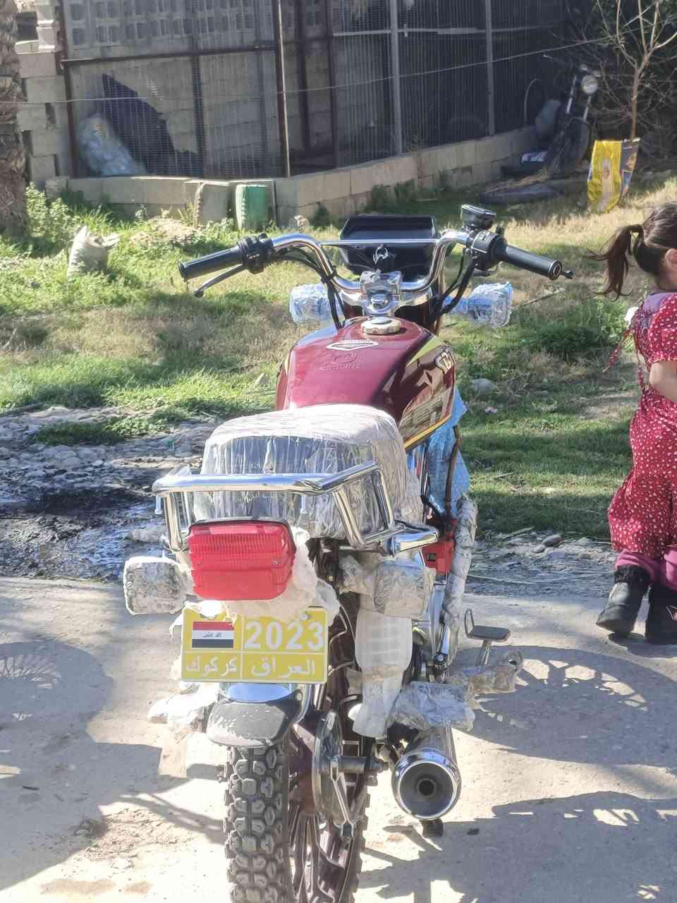 للبيع دراجات عدد 2 السيفان مديل 2024 اخو الجديد نضيف محرك مبدل ولفات بس ناعم اخرس حيل 

تايكر مديل 2025 جديد مصاره شهرين من مشدود السعر 650 بي مجال مستعجل 
***********
