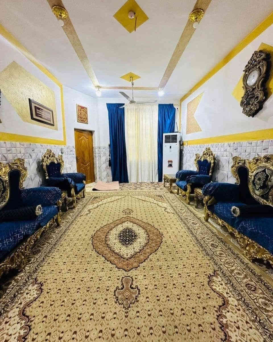 دار للبيع طابو زراعي سند 25 بمنطقة كراغول قريبة على الشارع العام بفرع السكلة 200م بناء طابقين 
الأول - 2 غرف نوم وهول وصالة ومجمع صحي مبنى الصلاة ومطبخ ومجمع صحي داخلي وخارجي 
الثاني - 4 أربع غرف نوم ومجمع صحي 
مع حديقة وكراج سيارة والبناء جديد عالي عن الشارع 
السعر/ 175 مليون قابل للتفاوض 
للاستفسار مراجعة مكتب الامين للعقار الشارع الخدمي للجمعية خلف مستشفى الفيحاء الاهلية 
أو الاتصال على الارقام التالية 
***********       ***********
