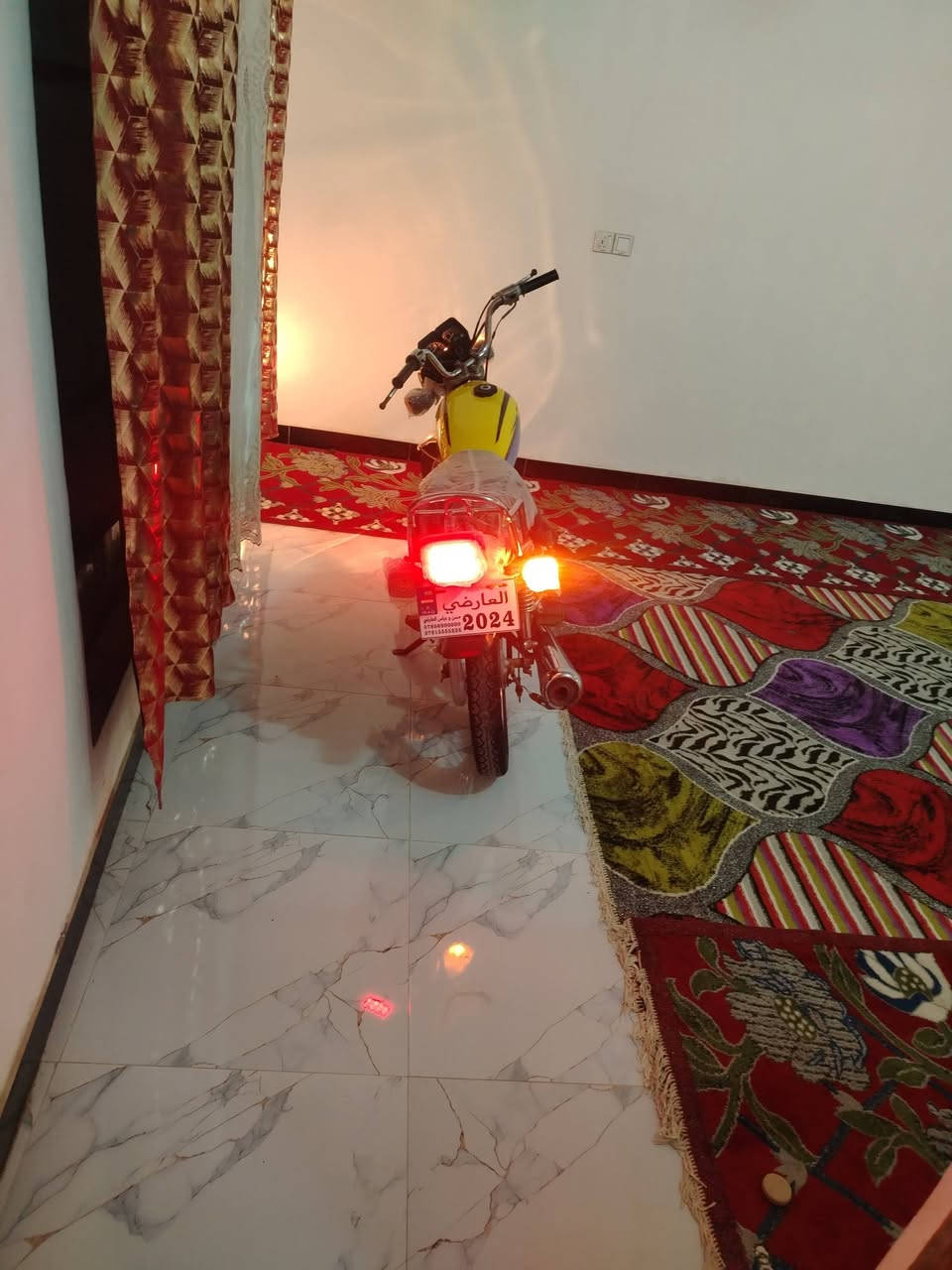 السلام عليكم شباب دراجه موديل 16 اوراق اصولي ونظيفات وبجهك للترقيم تعميرتهاا كله جديد ما عايزها برغي والسعر 525 وبيه مجال والشراي بيه خير ويدلل والاتصال على هذا الرقم ***********
