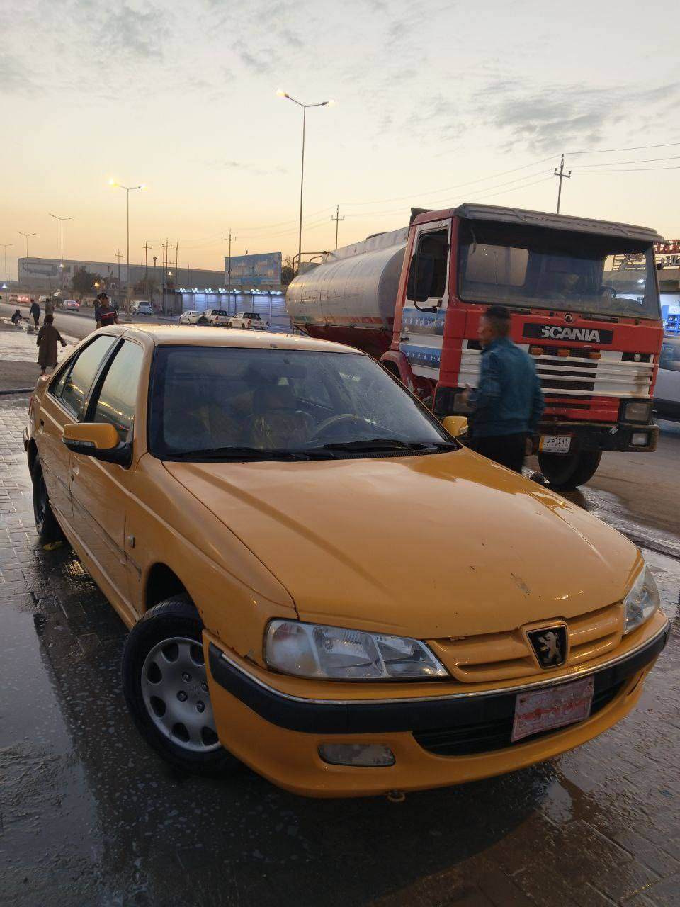 السلام عليكم بيجو بارص موديل 2012 كير مكينه تجي تفحص وتطلع حداده خير من الله تبريد بس غاز عوزهه الرقم احمر صاحب السيارة جيرانه بكيفك تحويل مكاتبه ..السعر 18 ورقه والهيئة عليك مطلوبه ٨٠٠ الف ...لا تجيني تكلي شنو تفاصيلها أقره المنشور عدل وخابرني وانه خادم محتاج وريد ابيع هذه واتساب ***********
