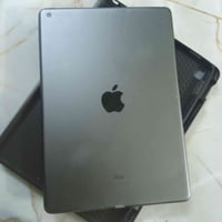 ايباد 9للبيع السعر 210وبي مجال ذاكره 64نضافه فول تعال افحص وشوف 078771...