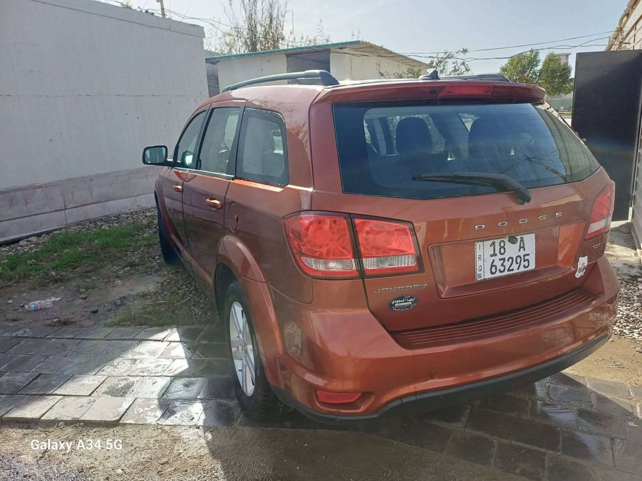 دودج جورني موديل 2012 ماكينه 2400
سبعه راكب رقم بابل انكليزي سنويه وهزه جديده 2026 
اربعه سلندر ثلاث قطع تبريد تحكم ستيرن ثلاث بصمات
بدون قطره صبغ صور الحادث والسونار موجوده 
 السعر ١٢٠ وبيه مجال الاستفسار الاتصال عل رقم ***********
