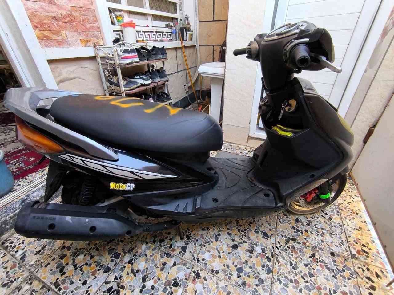 سلام عليكم 
دراجة سكنس فحل رمبه مصار سبوعين من نازله 
دراجة بوشه 58 بلاد ما مفتوحه كلجات رياضي 
سلف رياضي دراجه خير من الله شلعه ومعدل شك الكاع  دراجه مكفوله كفاله عامه من محرك وكفرات بيها زوج تايرات جدد بيها عيون اشاير تخبل مثل ما واضح بل فيديو دراجه نضيفه وخير من الله سعرها مليون و75 وبيها مجال للطيبين مكاني بغداد الشعب *********** متواجد واتساب  وماسنجر
