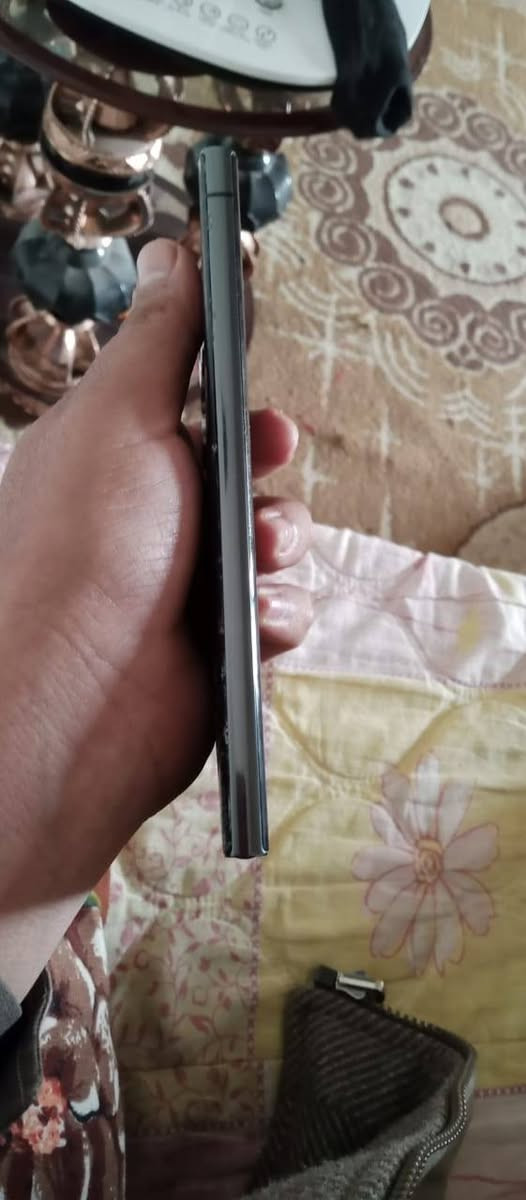 سلام عليكم جهاز الترا S23 ذاكره 512 شاهد الله جهاز وكاله بي بس ضهر مفطور تجي تحفص يله تاخذ 
شعندك مراوس 
مراوس بجهاز S22 او ايفون 
للبيع سعر 950 بي مجال قليل -/.
مكاني ديالى تقاطع الوجيهيه ,
لاتصال ***********
