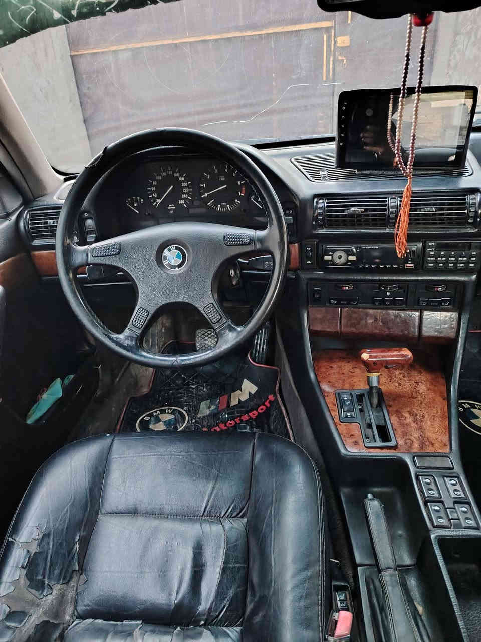 بي ام جديده كامله 730سته سلندر مفتوح مكينه اتلاثه ونص السياره جاهزه صدر نص عمر مكان بغداد ابو غريب السعر 64
***********
