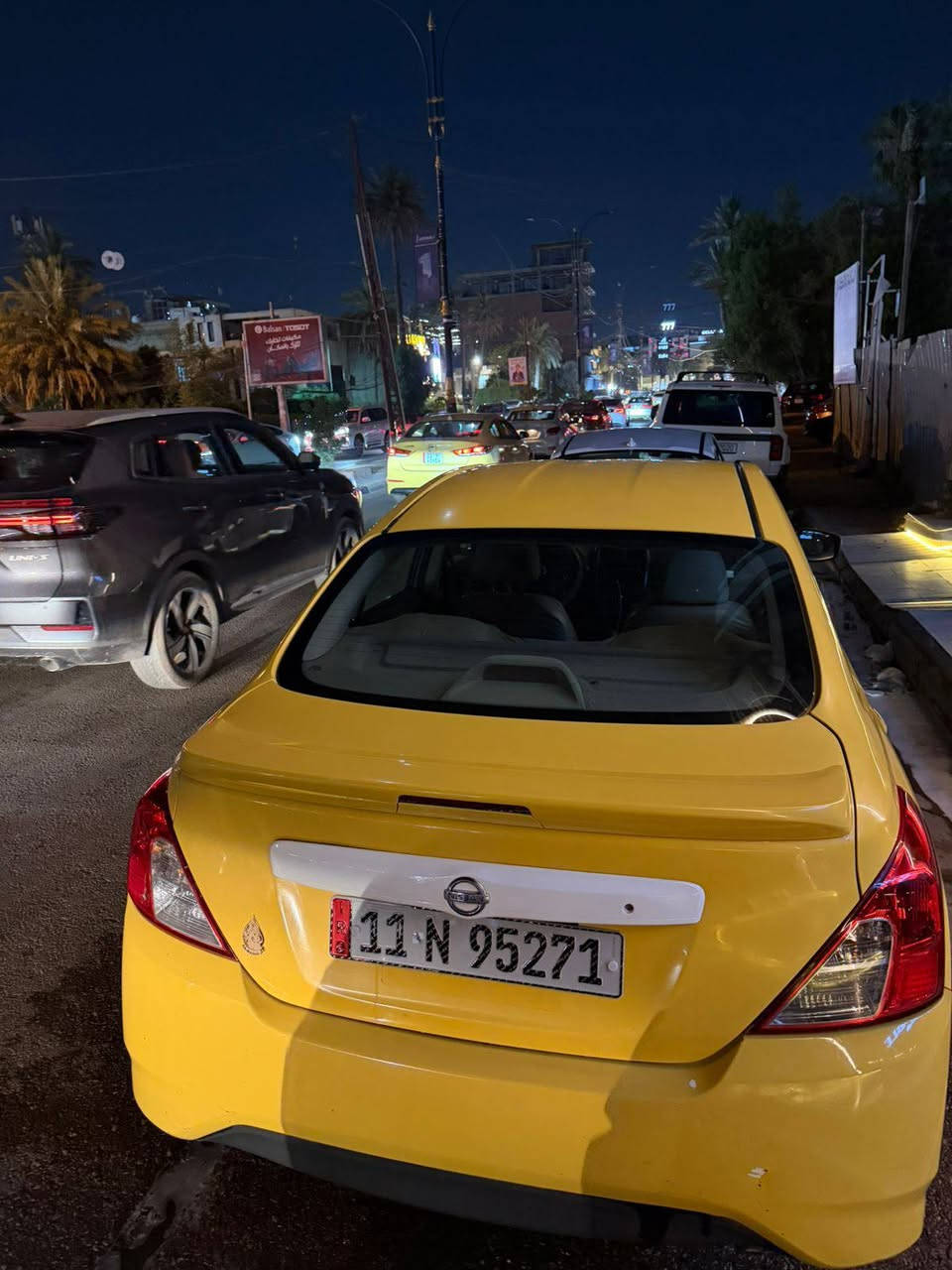 السلام عليكم اخوان نيسان فيرسه موديل 2019 سياره نظيفه خير من الله بيع او مراوس حسب القناعه  السعر 75 العنوان بغداد الغزاليه رقم الهاتف***********
