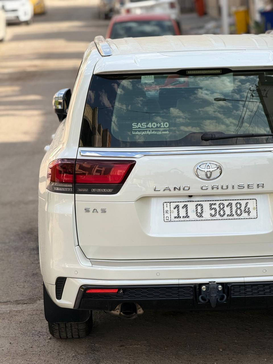 السلام عليكم من رخصة الادمن لاندكروزر vx موديل 2024 ساز اصل السياره ومغلفه ppf وعوازل حراريه جميع الجامات ودرع للجامه الاماميه ماشيه 16000 السياره جداً نضيفه مكفوله كفاله عامه المحرك 4000 تنفس طبيعي مكان السياره بغداد السعر 80000$ ثمن شدات للتواصل ***********

