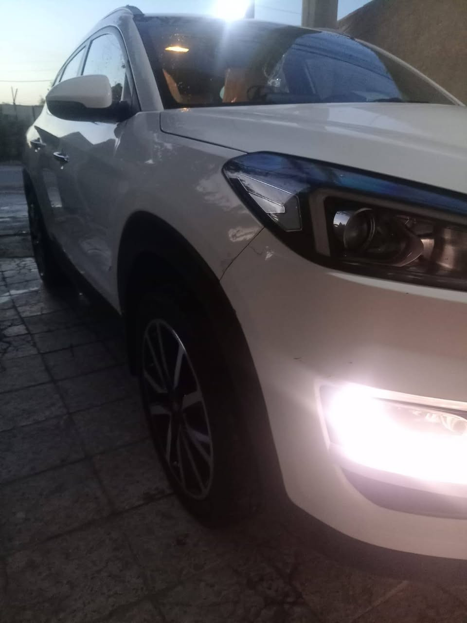 السلام عليكم هونداي توكسان خليجي موديل ٢٠٢٠ حجم محرك ٢٠٠٠ماشيه ٦٣الف قابله للزيادة الموصفات تحكم استيرن جهتين تبريد قطعتين سياره الكشنات كلها مغلفه جلد ثلاثة أنظم قياده لد نهاري ليلي بيها صبغ أماكن وضربه جاملغ الخلفي جهة سايق سياره امانه الله كلش جديده رقم أربيل باسمي رقم الجديد السعر ١٥٠ وبيها مجال بسيط رقم الهاتف *********** او مراسله على الخاص فقط بيع التقرير موجود بصور
