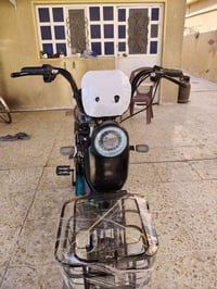 للبيع دراجه شحن موديل 2023 دراجه نضافته 100% بطاريات 4 فول بطاريات ماص...