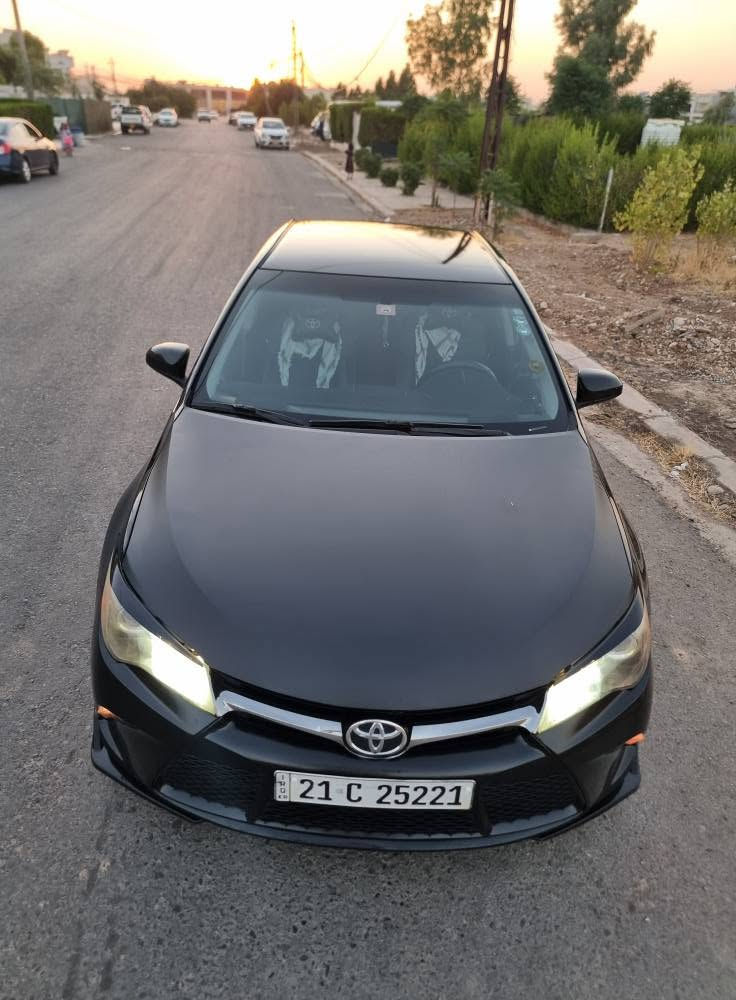 Toyota camry 2015 se  

کامری ٢٠١٥ se ئەمریکی ڕەشی بریسکە
 ٤ بستۆن

تەحەکوماتی سوکان تحدید سورعە
پادڵ شەفت و گێر سپۆرت و تۆماتیک
کوشن نیو جلد کوشنی سایەق کارەبایە

گێر و مەکینە نەکراوەتەوە 
٢٤٧ هەزار کم ڕۆیشتوە 
٣ پارچەی پێشی بۆیاخە
زۆر بە کەمی ناوی گرتوە 
سەقف وسنوق کاڵبونەوەی هەیە
یەک دو پەڵەی بچووک ساردی هەیە 

بۆ زانیاری زیاتر/ ژ.م   *********** أربيل, العراق
