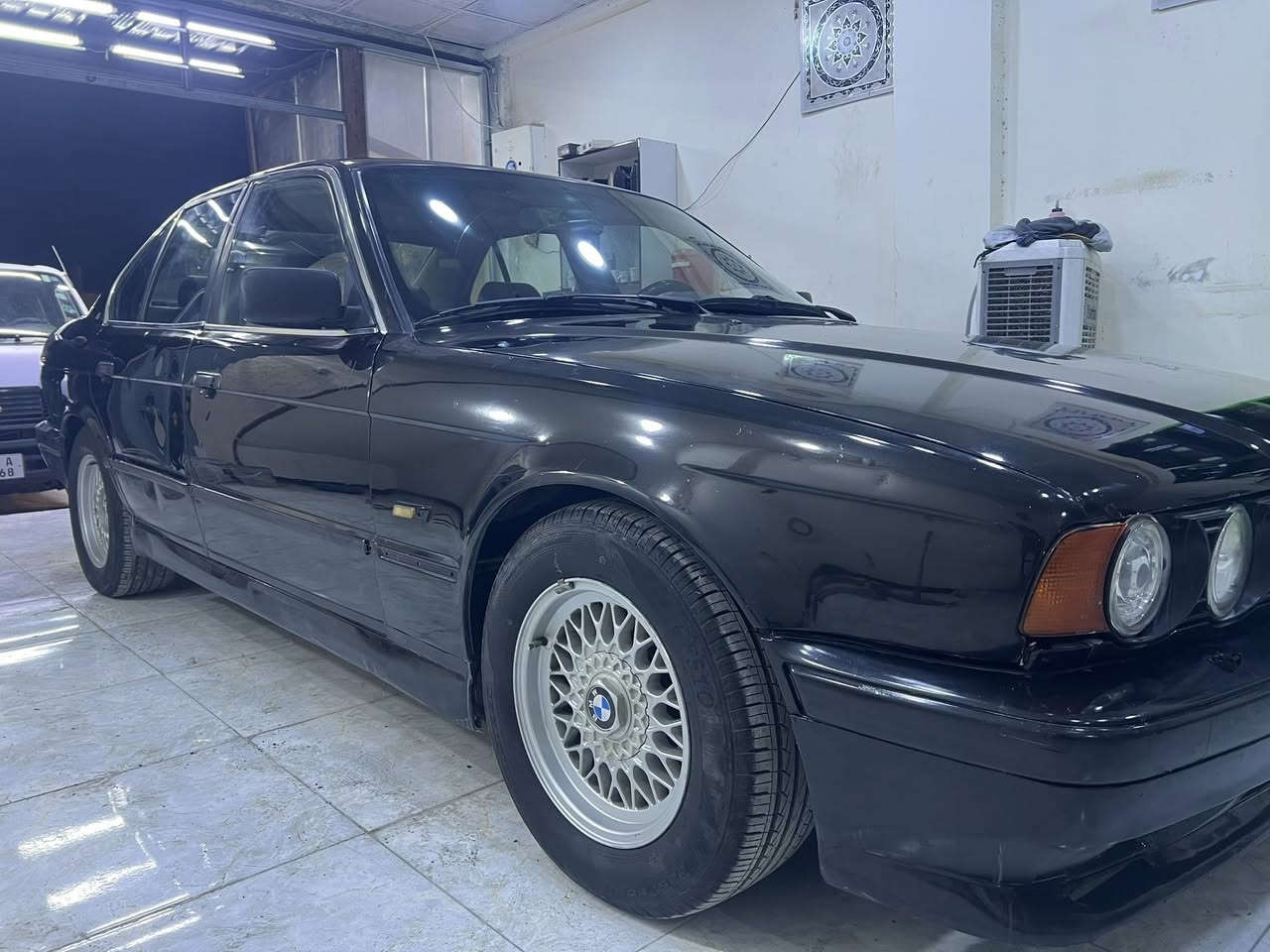 السلام عليكم
بي ام موديل ١٩٩١ 
كير ومكينة ٥٢٥ مسكر فانوص 
بدي ٥٢٠ رقم اربيل الجديد 
هزة وبراد جديد 
تحويل مباشر السيارة بسمي ومتعوب عليها متصرف درهم السعر ٥٢ ورقة وبيها مجال حك الجية
رقم التلفون ***********
مكان السيارة بابل الاسكندرية
