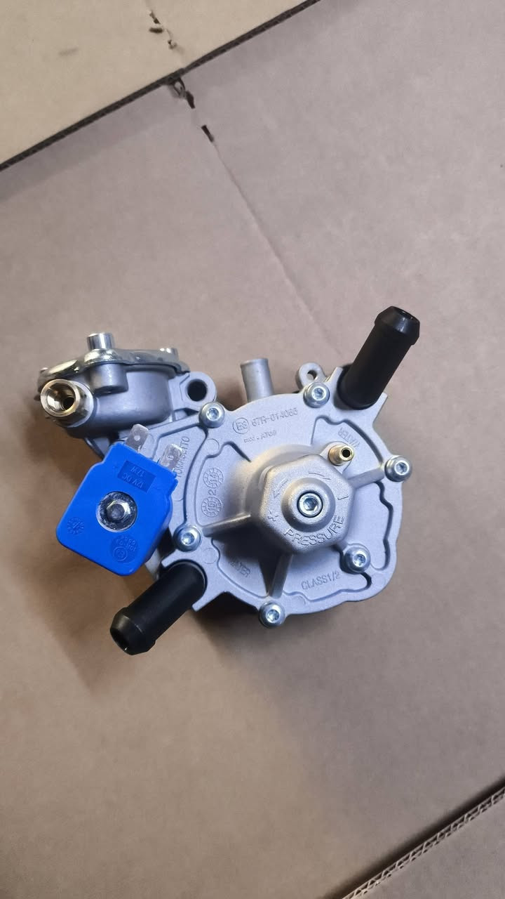 ادوات منضومە غاز 
خزانات موجوود
ایطالی ترکی ایرانی 
جملە مفرد 
ئەشیای غازی سەیارە بەردەستە بەتاک و کۆ
***********
