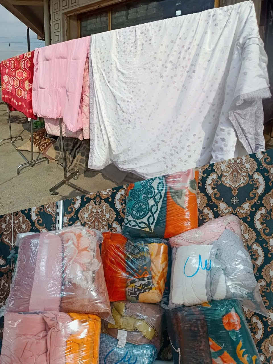 سلام عليكم غسل جميع انواع المفروشات الزوالي والبردات والبطانيات ب أسعار جدا مناسبة ومتوفر خدمه توصيل ذهاب وياب ***********
