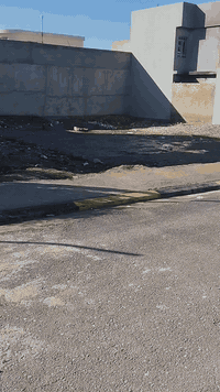 مكتب الحمزة للعقار
للبيع قطعة ارض سكنية مساحه 200م خدمات كامله حي العسكري السعر 36 مليون للاستفسار ع رقم المكتب أو ع واتساب 
***********
***********
