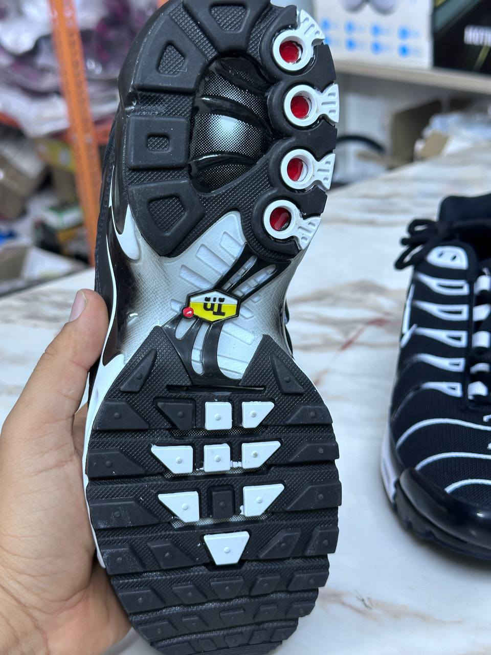 نايك فيتنامي tn الاصلي
قياس ٤٠
السعر 17


**إذا كنت صاحب هذا الإعلان وتريد حذفه لأي سبب، رجاءا أرسل رسالة إلى الدعم الفني**