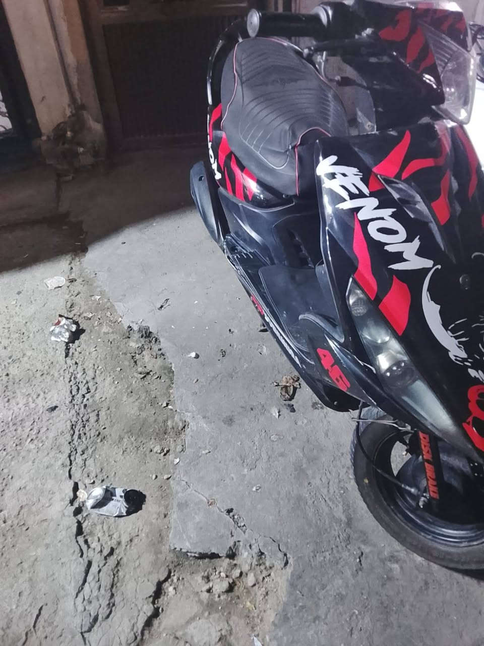 سلام عليكم ماكس مضلع للبيع بلاديه برغي ممفتوح بيها سعرها ٨٠٠ وبيها مجال عنوان لشعب ***********
