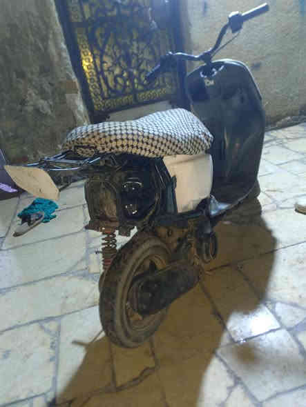 سلام عليكم دراجه خمسه زروف توه مجفته سعر 100قفل بدون مداهر مكان خمسه ميل***********
